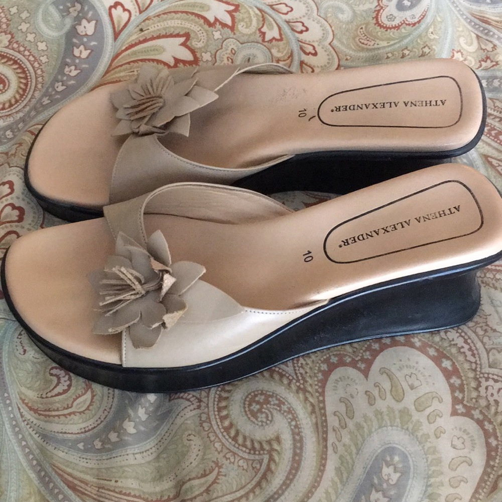 Beige wedge